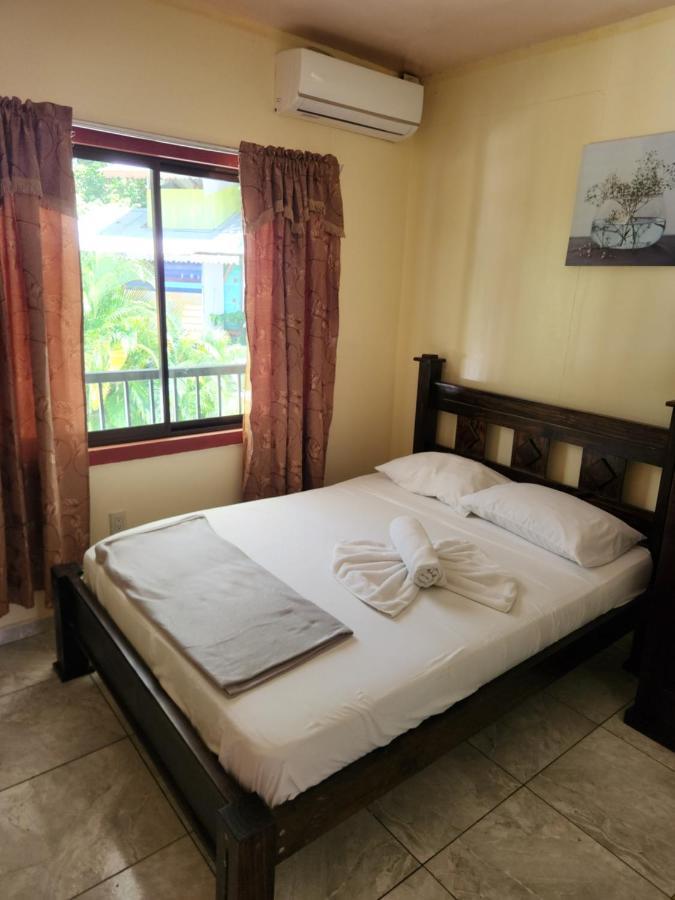 Family Hotel Puerto Viejo de Talamanca 外观 照片
