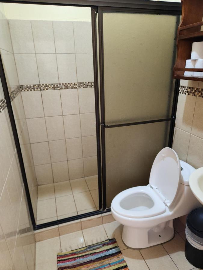 Family Hotel Puerto Viejo de Talamanca 外观 照片