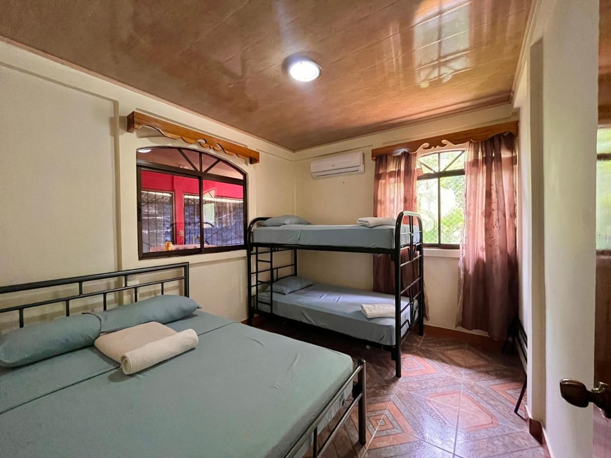 Family Hotel Puerto Viejo de Talamanca 外观 照片