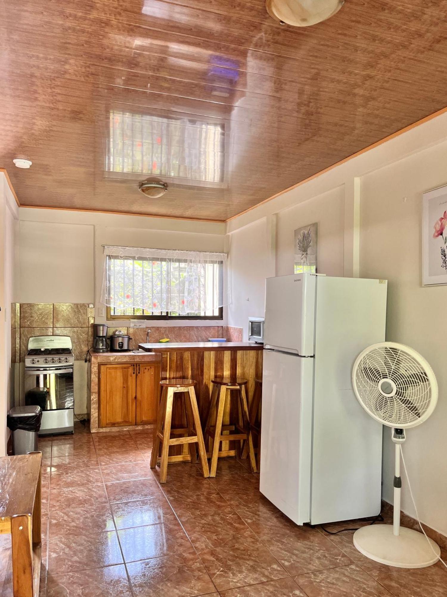 Family Hotel Puerto Viejo de Talamanca 外观 照片