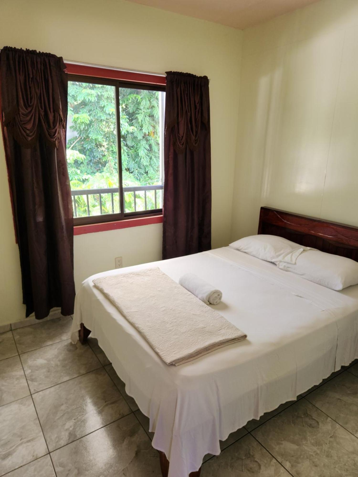 Family Hotel Puerto Viejo de Talamanca 外观 照片